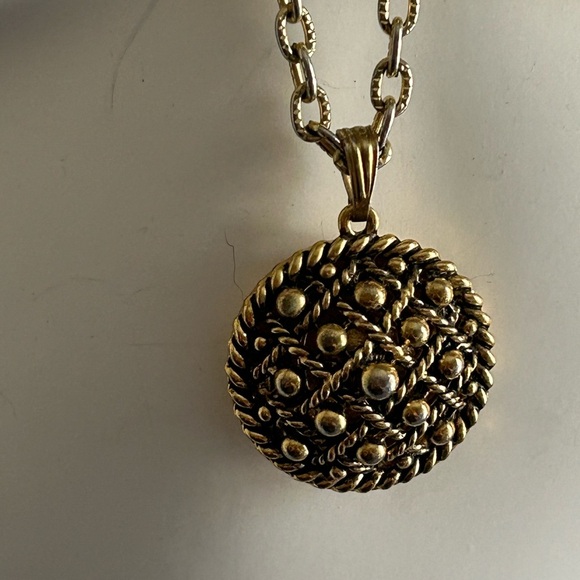 VANDA Gold and Silver Pendant Necklace LOCKET ❤️ - Picture 3 of 7